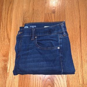 Straight Ankle Blue Jeans